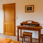 Almenlandhof Farmház *