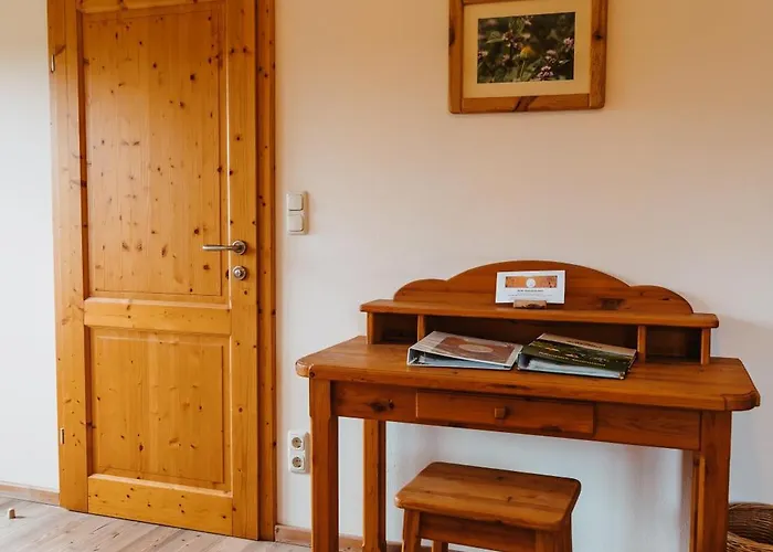 Almenlandhof Lantgård *